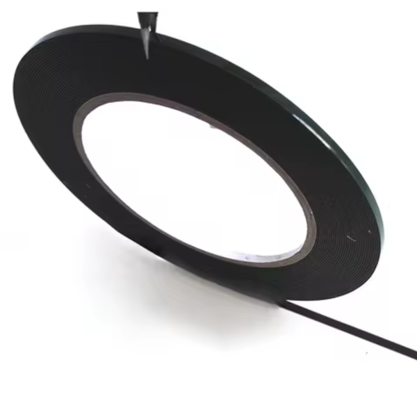 Cinta adesiva negra c/espuma 4mm